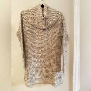 Jennifer Lopez • Women’s Knit Tunic Sweater